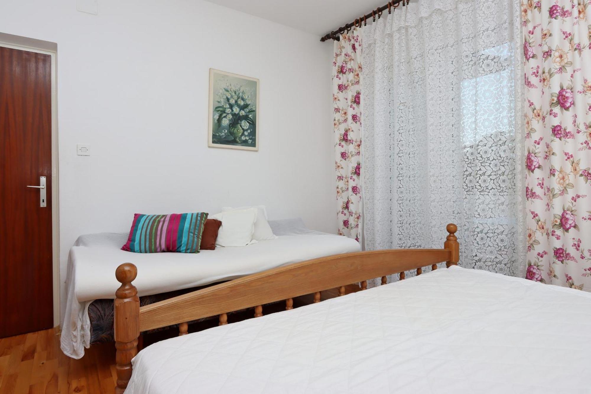 Apartments And Rooms By The Sea Banjol, Rab - 19692 Kamer foto